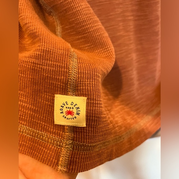 Agave denim long sleeve thermal textured top. NWOT SIZE MEDIUM - Picture 10 of 13